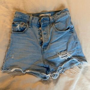 Levi’s Ribcage Jean Shorts Sz 25